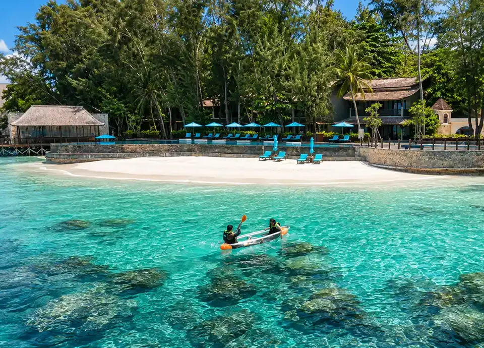 resort Pulau Seribu pantai bagus